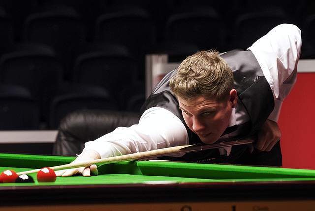 中更靠前 中更靠前